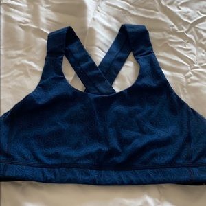 Lululemon sports bra size 8